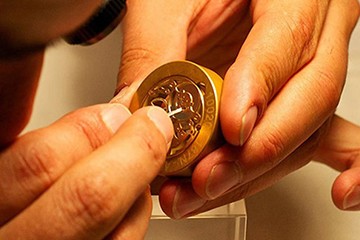 西安万国镶钻表带维修